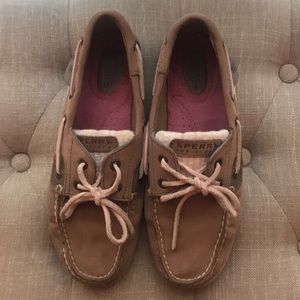 Size 8 Sperry Top-Sider w/ Pink Accents
